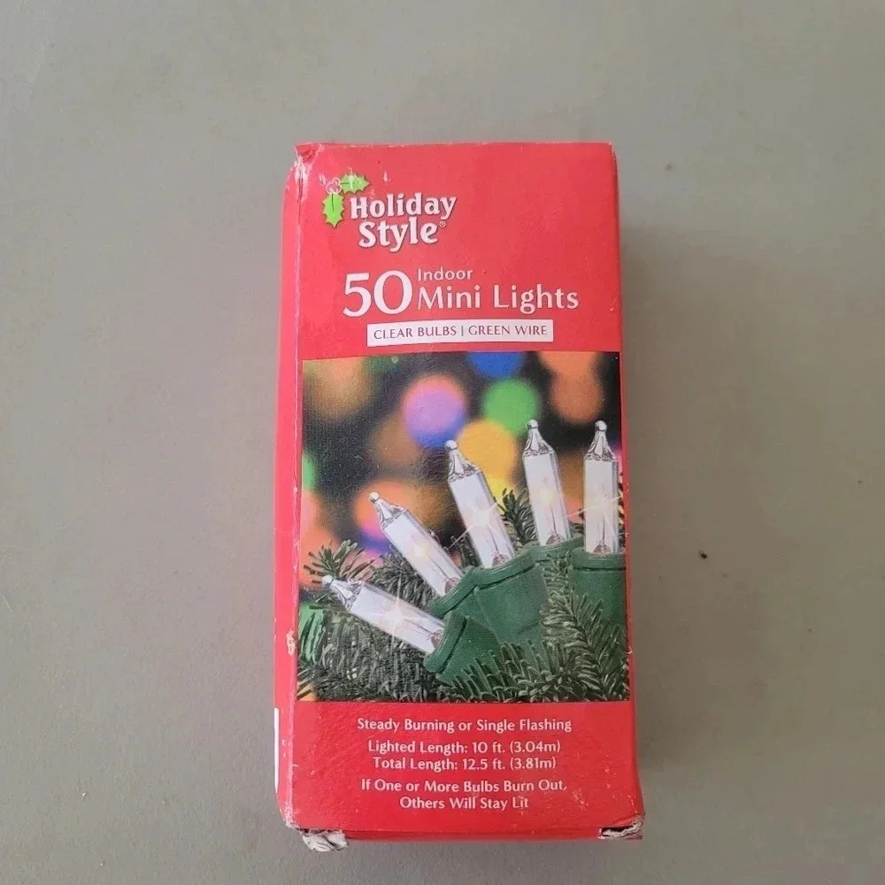 New Holiday Style Indoor Mini Holiday Lights 50 Clear Bulbs Green Wire 10ft Long